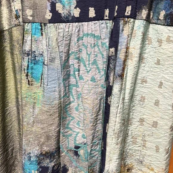 High Low Tunic by Local Artist - Large - Picture 6 of 6